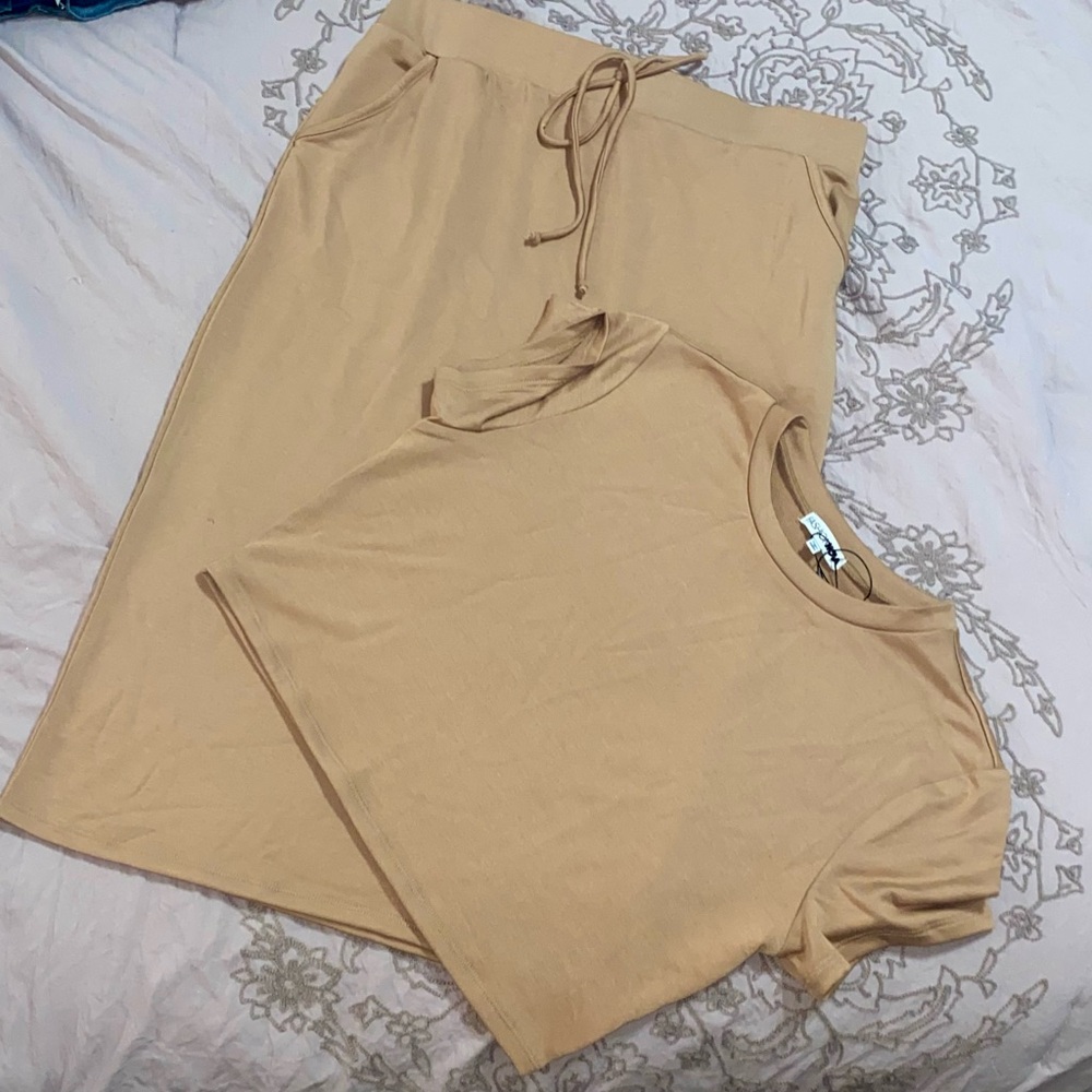 Cute 2pc set - Picture 2 of 6
